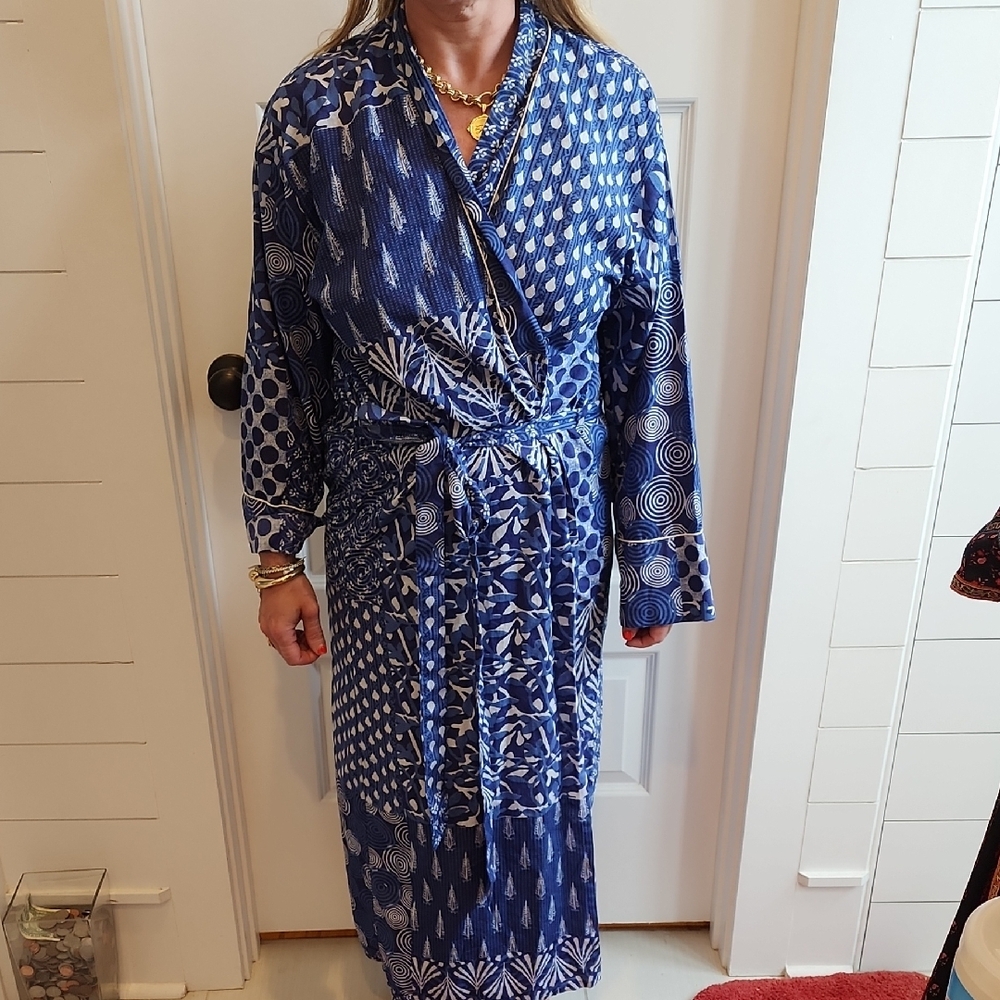 Blue Patterned Maxi Robe - Picture 2 of 3
